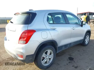 2018 Chevrolet Trax LS with VIN KL7CJNSB8JB607739, listed as a IAAI auction lot 41679761 with 58,123 mi miles and . Bid and sale history available at carsss.com. Image 4.