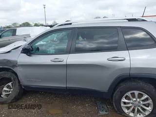 2020 Jeep Cherokee Latitude с VIN 1C4PJMCB9LD546714, выставлен на аукционе IAAI как лот 42177612 с пробегом 56 759 миль миль и . История ставок и продаж доступна на DreamBid. Изображение 15.