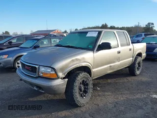 2002 GMC Sonoma SLS with VIN 1GTDT13W32K235627, listed as a IAAI auction lot 41722104 with 95,532 mi miles. Bid and sale history available at carsss.com. Image 6.