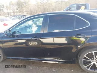 2018 Toyota Camry LE z VIN 4T1B11HK4JU151656, wystawiony jako IAAI lot #41524694 z przebiegiem 52 581 mil mil oraz . Historia ofert i sprzedaży dostępna na DreamBid. Obrazek 14.