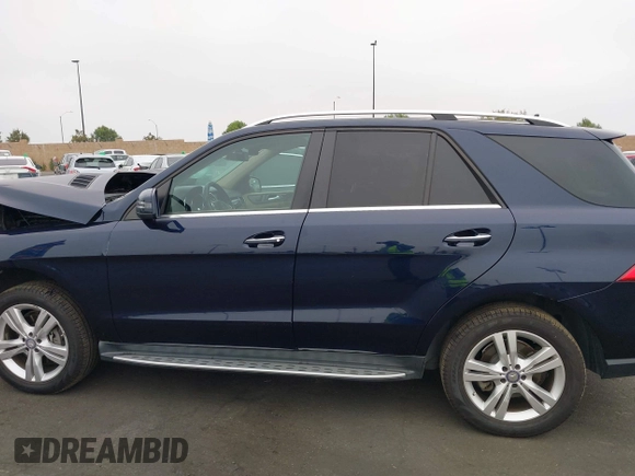 2013 Mercedes-Benz M 350 with VIN 4JGDA5JB8DA208232, listed as a IAAI auction lot 42349851 with 81,072 mi miles and . Bid and sale history available at DreamBid. Image 15.
