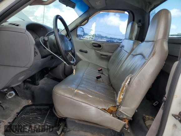 2000 Ford F-150 XL with VIN 1FTRF17W7YNA32092, listed as a Copart auction lot 61569914 with Not provided miles and Clean title. Bid and sale history available at DreamBid. Image 7.