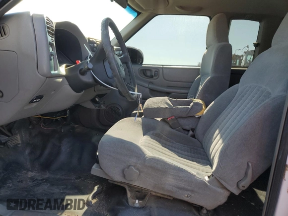 2002 Chevrolet S-10 LS with VIN 1GCDT19W328211770, listed as a Copart auction lot 44486925 with 129,316 mi miles and Salvage Title. Bid and sale history available at carsss.com. Image 7.