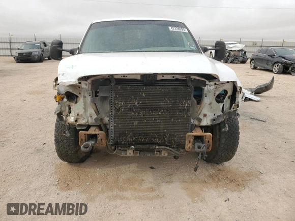 2000 Ford F-250 XL с VIN 1FTNX20F3YEC16926, выставлен на аукционе Copart как лот 43728995 с пробегом 179 899 миль миль и Списание • Salvage title. История ставок и продаж доступна на DreamBid. Изображение 5.
