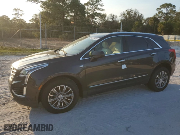 2017 Cadillac XT5 Luxury AWD z VIN 1GYKNDRSXHZ267282, wystawiony jako Copart lot #44536615 z przebiegiem Nie podano mil oraz Szkody całkowita. Historia ofert i sprzedaży dostępna na DreamBid. Obrazek 1.