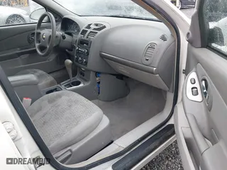 2006 Chevrolet Malibu LT w/0LT with VIN 1G1ZT51F76F210933, listed as a IAAI auction lot 41931641 with 195,079 mi miles. Bid and sale history available at carsss.com. Image 5.