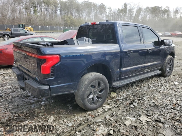 2023 Ford F-150 Lightning Pro z VIN 1FT6W1EV2PWG06829, wystawiony jako Copart lot #45875915 z przebiegiem 30 021 mil mil oraz Szkoda całkowita • Salvage title. Historia ofert i sprzedaży dostępna na DreamBid. Obrazek 3.