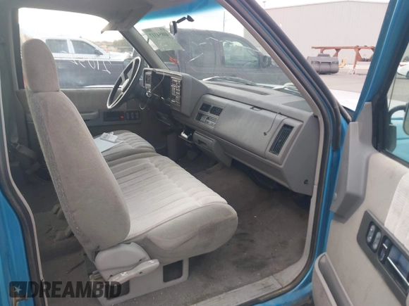 1993 GMC Sierra 1500 with VIN 1GTGC29N2PE564309, listed as a IAAI auction lot 40854317 with 112,341 mi miles and . Bid and sale history available at DreamBid. Image 5.