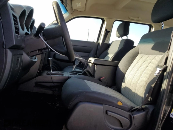 2010 Dodge Nitro SE with VIN 1D4PT2GK3AW105206, listed as a Copart auction lot 77496764 with 114,603 mi miles and Clean Title. Bid and sale history available at DreamBid. Image 7.