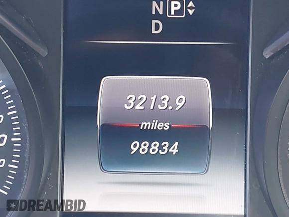 2015 Mercedes-Benz C 300 Luxury with VIN 55SWF4KB6FU087362, listed as a IAAI auction lot 42083502 with 98,834 mi miles and . Bid and sale history available at carsss.com. Image 15.