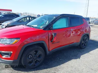 2020 Jeep Compass Altitude с VIN 3C4NJCBB4LT141082, выставлен на аукционе IAAI как лот 41553489 с пробегом 73 721 миль миль и . История ставок и продаж доступна на DreamBid. Изображение 6.