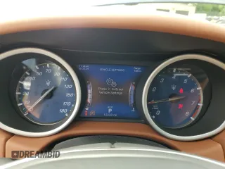 2020 Maserati Ghibli S Q4 GranLusso с VIN ZAM57YTL0L1351815, выставлен на аукционе Copart как лот 58732865 с пробегом 12 233 миль миль и Списание • Salvage title. История ставок и продаж доступна на DreamBid. Изображение 9.