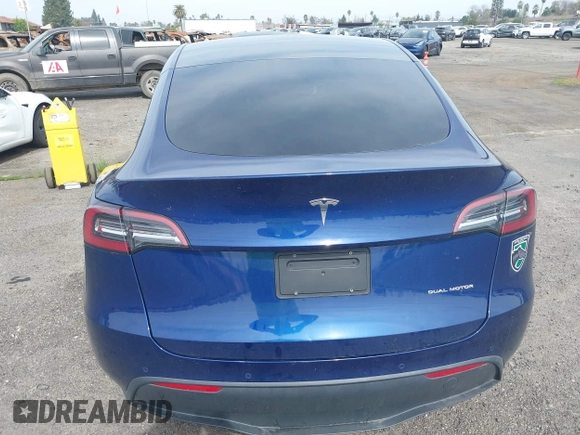2021 Tesla Model Y Long Range with VIN 5YJYGAEE5MF199286, listed as a IAAI auction lot 41677915 with 52,500 mi miles. Bid and sale history available at carsss.com. Image 17.