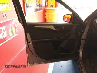 2022 Ford Escape SE with VIN 1FMCU0G6XNUB81597, listed as a IAAI auction lot 42846973 with 59,647 mi miles and . Bid and sale history available at DreamBid. Image 23.