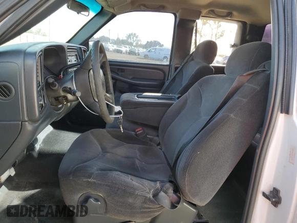 2000 GMC New Sierra 1500 SL with VIN 2GTEC19V8Y1256680, listed as a Copart auction lot 81105434 with 211,162 mi miles and Salvage Title. Bid and sale history available at carsss.com. Image 7.