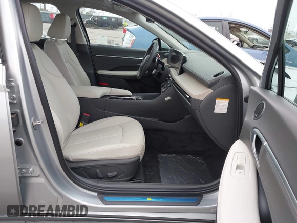 2024 Hyundai Sonata Hybrid Limited with VIN KMHL54JJ4RA088051, listed as a IAAI auction lot 42105893 with 12,134 mi miles. Bid and sale history available at carsss.com. Image 5.