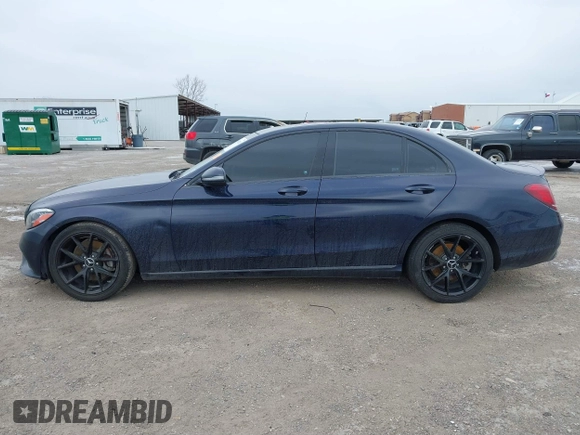 2019 Mercedes-Benz C 300 z VIN 55SWF8DB3KU296007, wystawiony jako IAAI lot #41563261 z przebiegiem 155 185 mil mil oraz . Historia ofert i sprzedaży dostępna na DreamBid. Obrazek 14.