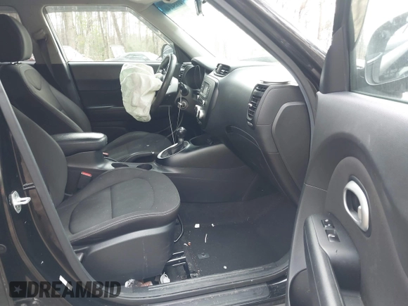 2016 Kia Soul with VIN KNDJN2A24G7328914, listed as a IAAI auction lot 41854146 with 239,768 mi miles. Bid and sale history available at carsss.com. Image 5.