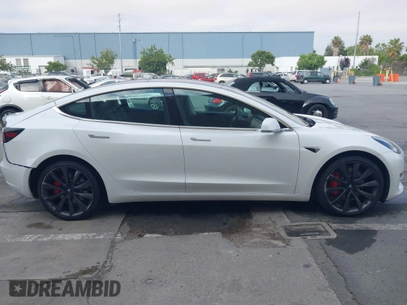 2020 Tesla Model 3 Performance z VIN 5YJ3E1EC9LF641242, wystawiony jako IAAI lot #42380146 z przebiegiem Nie podano mil oraz . Historia ofert i sprzedaży dostępna na DreamBid. Obrazek 14.