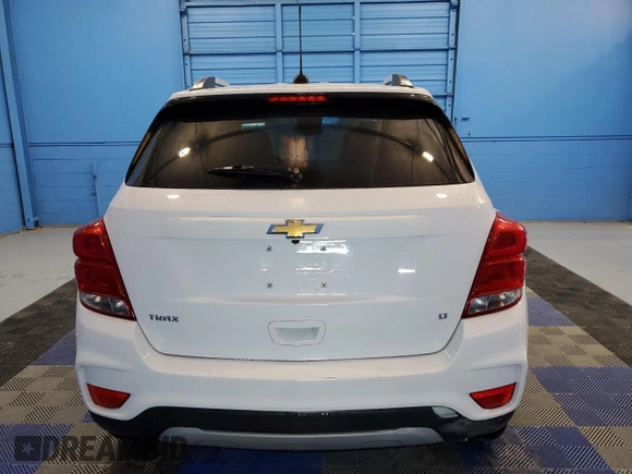 2020 Chevrolet Trax LT with VIN KL7CJLSB1LB041415, listed as a Copart auction lot 48872335 with 68,265 mi miles and Non repairable. Bid and sale history available at DreamBid. Image 6.