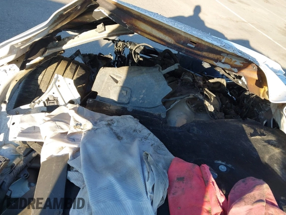 2019 BMW M5 z VIN WBSJF0C50KB284594, wystawiony jako IAAI lot #41410008 z przebiegiem Nie podano mil oraz . Historia ofert i sprzedaży dostępna na DreamBid. Obrazek 10.