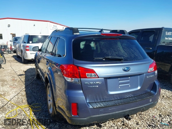 2014 Subaru Outback 2.5i Limited with VIN 4S4BRCNC3E3238624, listed as a IAAI auction lot 41692100 with 128,759 mi miles. Bid and sale history available at carsss.com. Image 3.