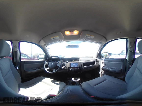 2008 Dodge Dakota с VIN 1D3HW38N38S581620, выставлен на аукционе IAAI как лот 41961741 с пробегом 133 760 миль миль и . История ставок и продаж доступна на DreamBid. Изображение 18.