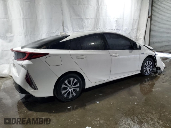 2021 Toyota Prius LE with VIN JTDKAMFP3M3176000, listed as a Copart auction lot 59836145 with 75,196 mi miles and Clean title. Bid and sale history available at DreamBid. Image 3.