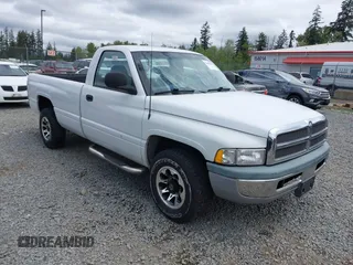 1998 Dodge 2500 z VIN 3B7KC26Z1WM267154, wystawiony jako IAAI lot #42206886 z przebiegiem 120 336 mil mil oraz . Historia ofert i sprzedaży dostępna na DreamBid. Obrazek 1.