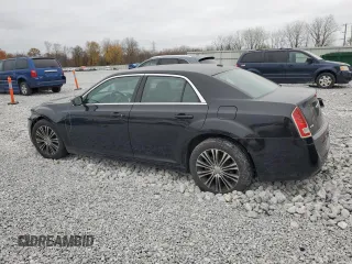 2013 Chrysler 300 S z VIN 2C3CCAGT4DH741560, wystawiony jako Copart lot #78879594 z przebiegiem 161 647 mil mil oraz Szkoda całkowita • Salvage title. Historia ofert i sprzedaży dostępna na DreamBid. Obrazek 2.