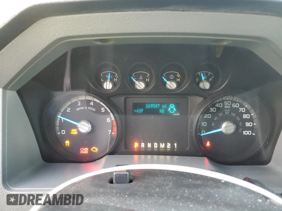 2013 Ford F-250 XL with VIN 1FT7X2B67DEB89309, listed as a Copart auction lot 44760905 with 269,587 mi miles and Salvage Title. Bid and sale history available at DreamBid. Image 9.
