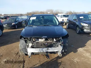 2018 Jeep Compass Limited with VIN 3C4NJDCB4JT501582, listed as a IAAI auction lot 40843136 with 62,986 mi miles. Bid and sale history available at carsss.com. Image 12.