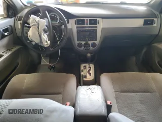 2008 Suzuki Forenza z VIN KL5JD56Z28K890566, wystawiony jako Copart lot #75290984 z przebiegiem Nie podano mil oraz Szkody całkowita. Historia ofert i sprzedaży dostępna na DreamBid. Obrazek 8.