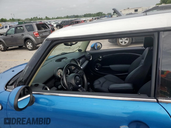 2011 MINI Hardtop S with VIN WMWSV3C54BTY13746, listed as a Copart auction lot 60811275 with 93,346 mi miles and Clean title. Bid and sale history available at DreamBid. Image 12.