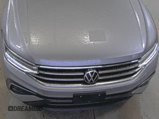 2024 Volkswagen Tiguan SE z VIN 3VV3B7AX5RM084940, wystawiony jako IAAI lot #42731231 z przebiegiem 19 747 mil mil oraz . Historia ofert i sprzedaży dostępna na DreamBid. Obrazek 25.
