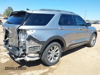 2021 Ford Explorer Limited with VIN 1FMSK8FHXMGA88644, listed as a IAAI auction lot 41833022 with 123,054 mi miles. Bid and sale history available at carsss.com. Image 4.