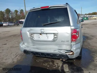 2004 Honda Pilot EX with VIN 2HKYF18634H515163, listed as a IAAI auction lot 40786017 with 206,036 mi miles. Bid and sale history available at carsss.com. Image 16.