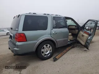 2005 Lincoln Navigator Luxury with VIN 5LMFU28535LJ11117, listed as a Copart auction lot 82929704 with 125,176 mi miles and Salvage Title. Bid and sale history available at carsss.com. Image 3.