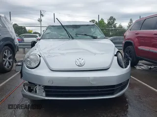 2012 Volkswagen Beetle 2.5L w/Sun PZEV с VIN 3VWJP7AT5CM603672, выставлен на аукционе IAAI как лот 42258888 с пробегом 115 511 миль миль и . История ставок и продаж доступна на DreamBid. Изображение 12.