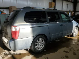 2007 Kia Sedona LX with VIN KNDMB233876120696, listed as a Copart auction lot 43963915 with 304,027 mi miles and Salvage Title. Bid and sale history available at carsss.com. Image 3.