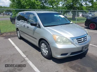 2008 Honda Odyssey LX z VIN 5FNRL382X8B056904, wystawiony jako IAAI lot #42530609 z przebiegiem 238 793 mil mil oraz . Historia ofert i sprzedaży dostępna na DreamBid. Obrazek 1.