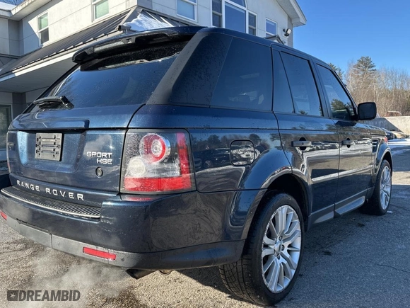 2011 Land Rover Range Rover Sport HSE LUX with VIN SALSK2D45BA262517, listed as a Copart auction lot 49168825 with NaN miles and Clean Title. Bid and sale history available at carsss.com. Image 4.