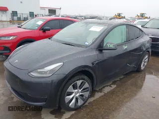 2024 Tesla Model Y Long Range z VIN 7SAYGDEE5RA260614, wystawiony jako IAAI lot #42191551 z przebiegiem 16 375 mil mil oraz . Historia ofert i sprzedaży dostępna na DreamBid. Obrazek 21.
