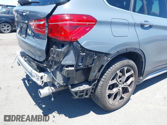 2021 BMW X1 sDrive28i z VIN WBXJG7C02M5T37169, wystawiony jako IAAI lot #42226396 z przebiegiem 48 603 mil mil oraz . Historia ofert i sprzedaży dostępna na DreamBid. Obrazek 18.