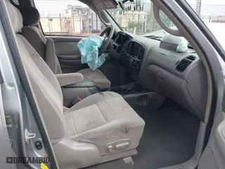 2004 Toyota Sequoia SR5 with VIN 5TDZT34A24S219659, listed as a IAAI auction lot 41784013 with 1 mi miles. Bid and sale history available at carsss.com. Image 5.