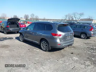 2015 Nissan Pathfinder S with VIN 5N1AR2MM6FC685997, listed as a IAAI auction lot 41772969 with 136,551 mi miles and . Bid and sale history available at DreamBid. Image 3.