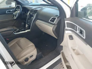 2011 Ford Explorer XLT z VIN 1FMHK7D87BGA28339, wystawiony jako IAAI lot #42355320 z przebiegiem 205 371 mil mil oraz . Historia ofert i sprzedaży dostępna na DreamBid. Obrazek 5.