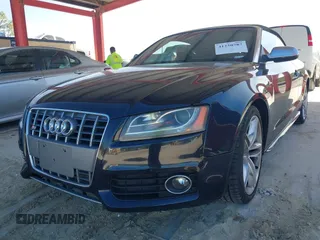 2012 Audi S5 Premium Plus z VIN WAUCGAFH9CN007433, wystawiony jako IAAI lot #41250787 z przebiegiem 107 140 mil mil oraz . Historia ofert i sprzedaży dostępna na DreamBid. Obrazek 17.