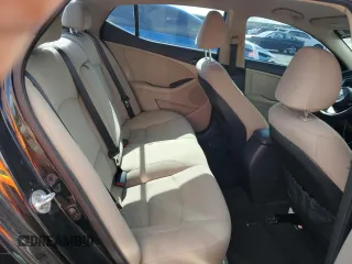 2015 Kia Optima LX z VIN 5XXGM4A78FG518659, wystawiony jako Copart lot #52541975 z przebiegiem 103 020 mil mil oraz Szkoda całkowita • Salvage title. Historia ofert i sprzedaży dostępna na DreamBid. Obrazek 10.