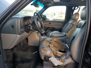 2001 Chevrolet Suburban LS z VIN 3GNFK16T91G221421, wystawiony jako Copart lot #87094634 z przebiegiem 186 977 mil mil oraz Szkoda całkowita • Salvage title. Historia ofert i sprzedaży dostępna na DreamBid. Obrazek 7.